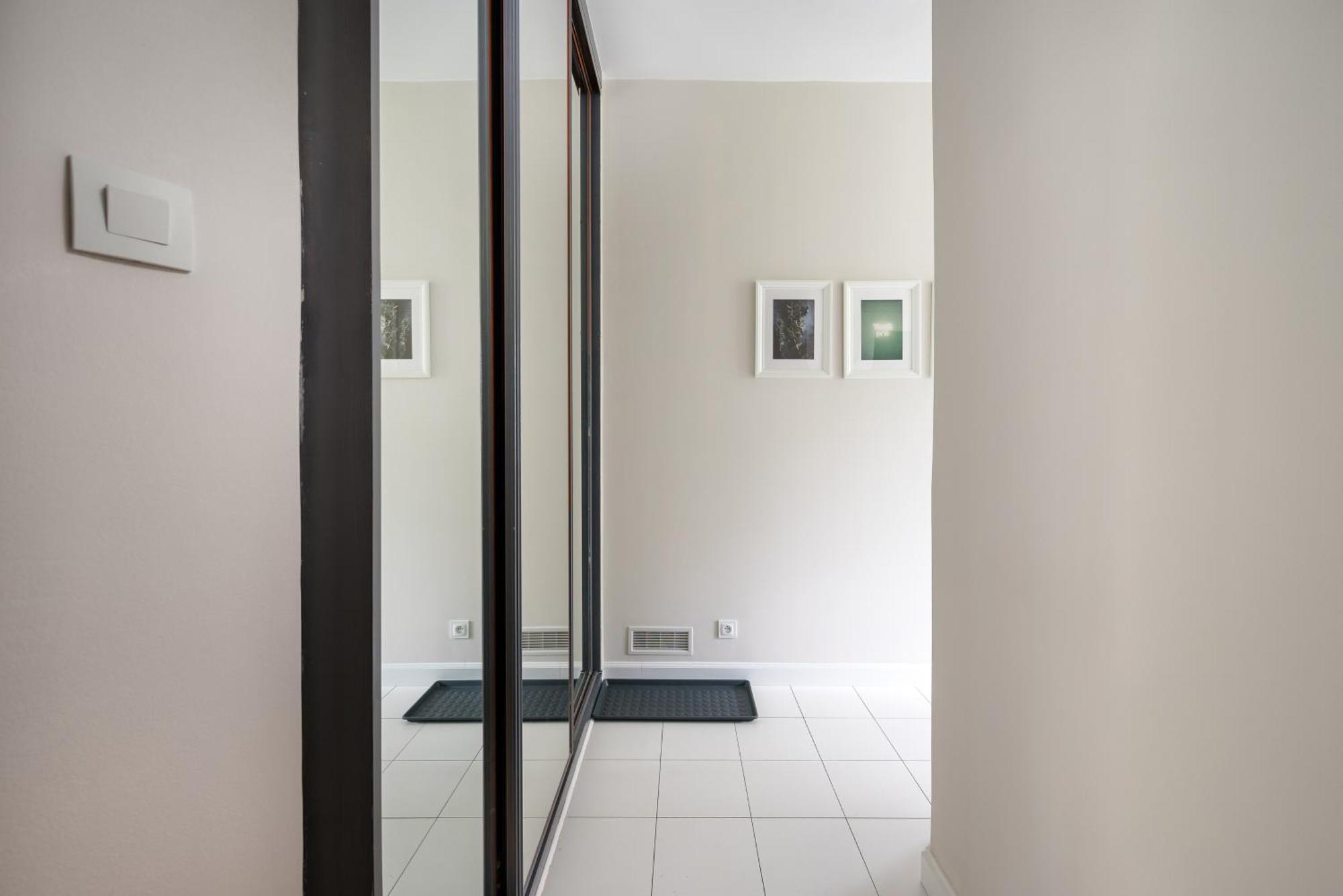 Wola Ratusz Homely Apartment Варшава Экстерьер фото